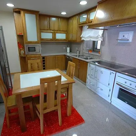Quaint & Peaceful 3 Bedrooms Mycenaean Private Pool Barcelos